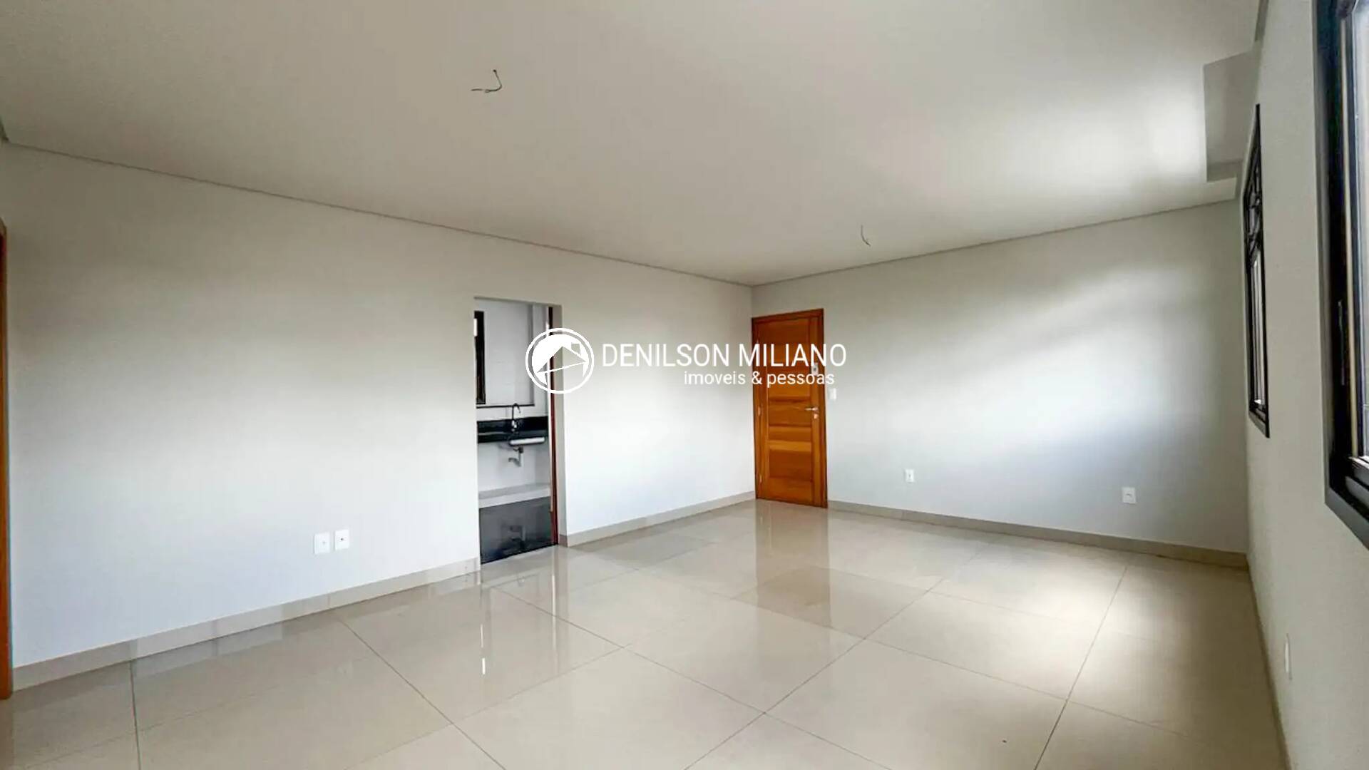 Apartamento à venda com 3 quartos, 89m² - Foto 1