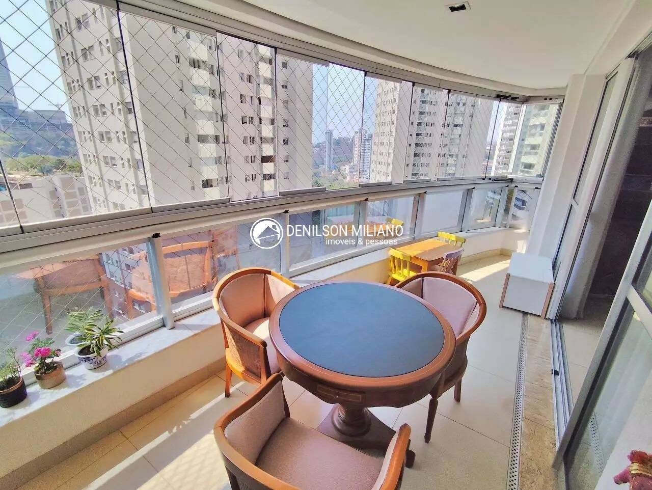 Apartamento à venda com 3 quartos, 104m² - Foto 3