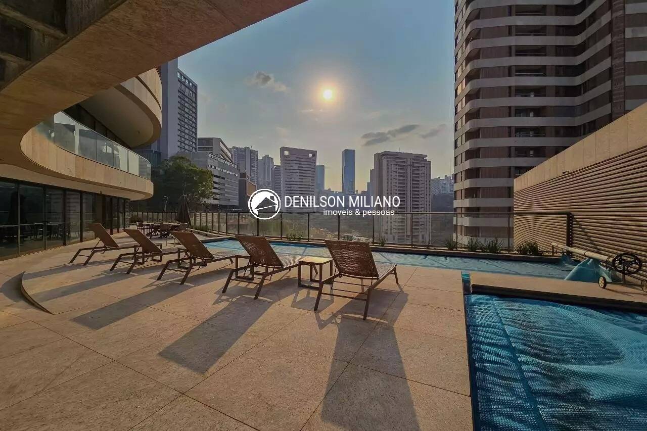 Apartamento, 3 quartos, 244 m² - Foto 1