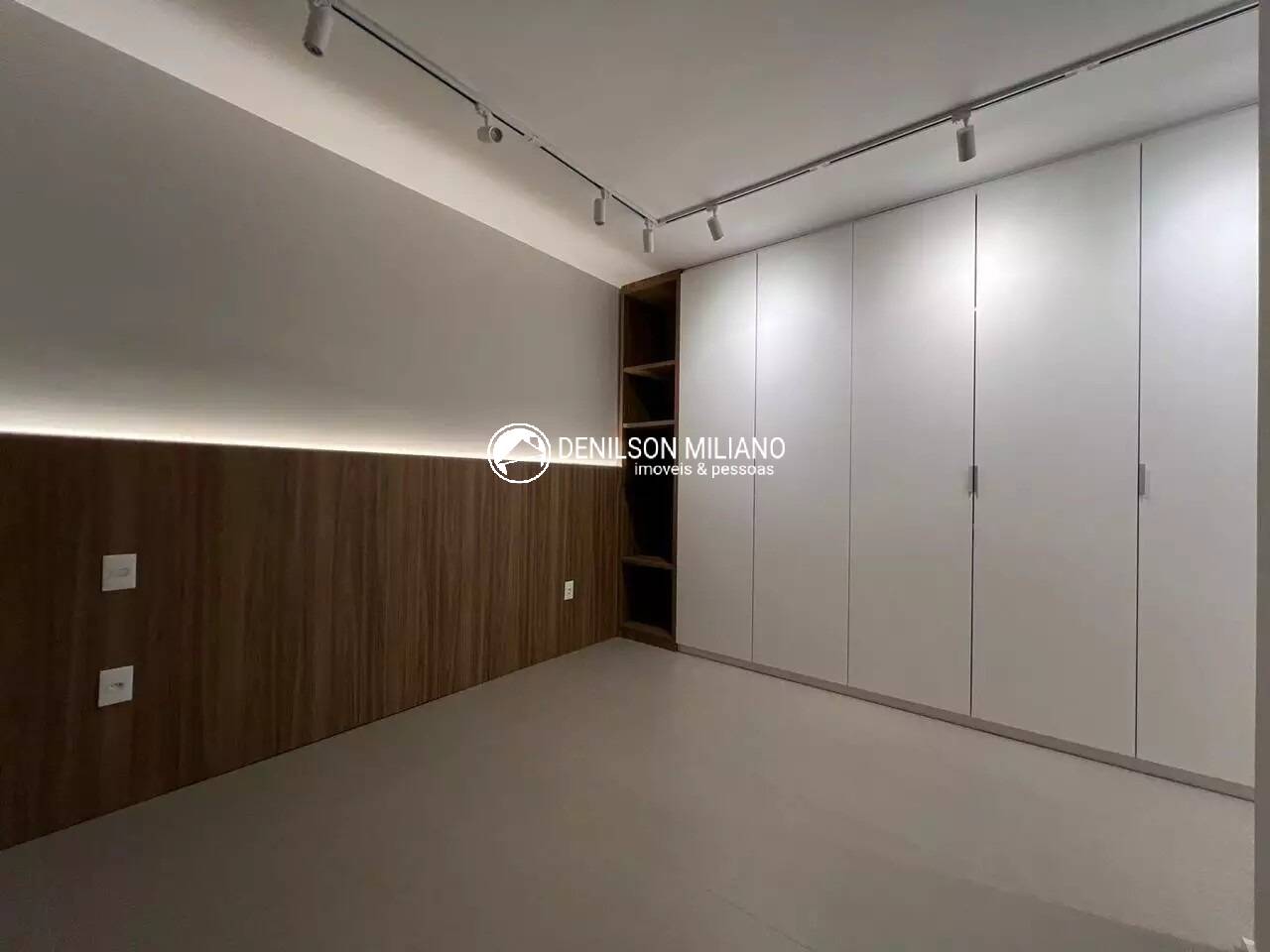 Apartamento para alugar com 2 quartos, 73m² - Foto 2