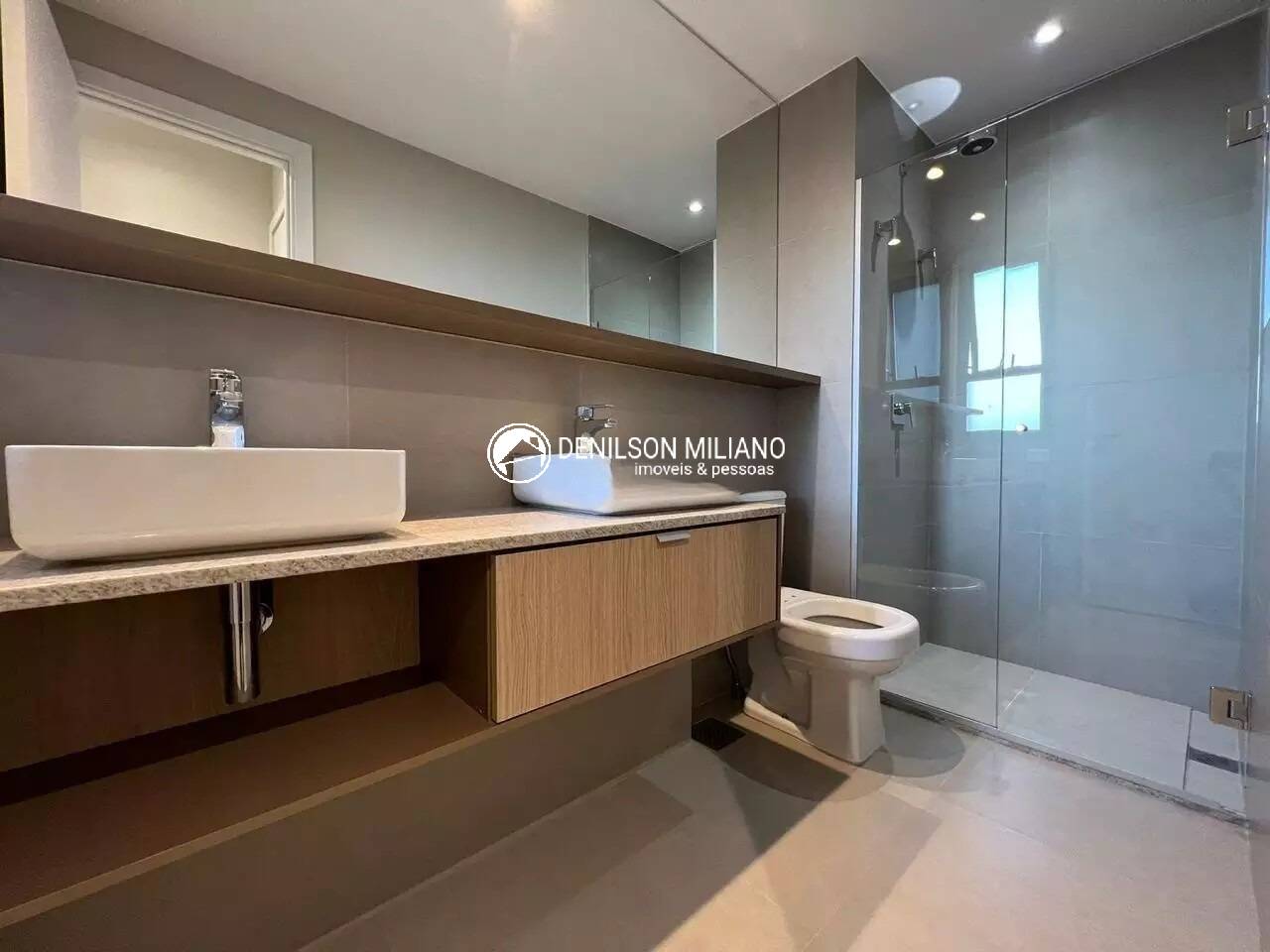 Apartamento para alugar com 2 quartos, 73m² - Foto 11