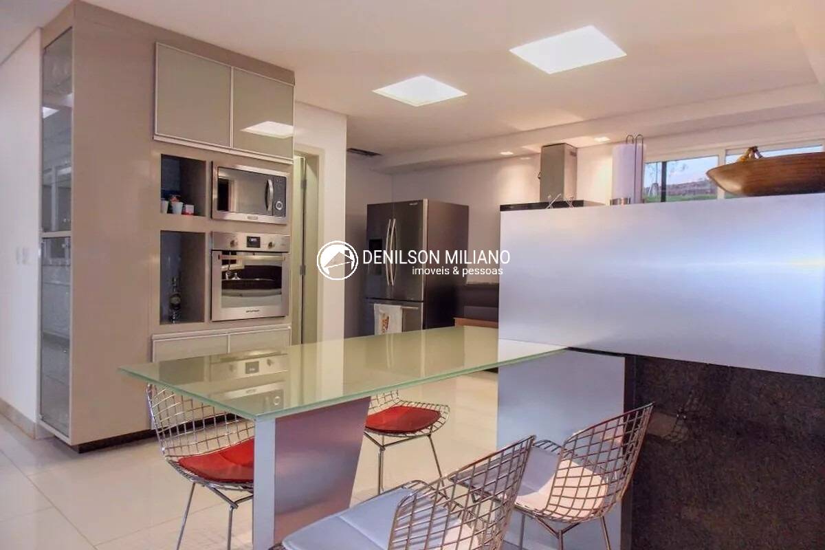 Casa à venda e aluguel com 5 quartos, 670m² - Foto 5
