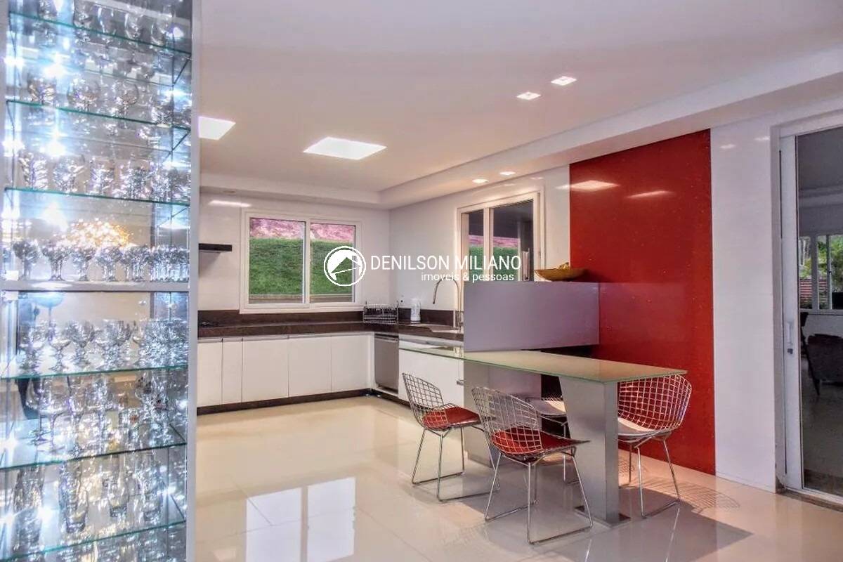 Casa à venda e aluguel com 5 quartos, 670m² - Foto 4