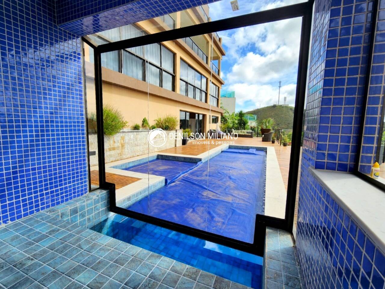 Casa, 5 quartos, 1080 m² - Foto 1