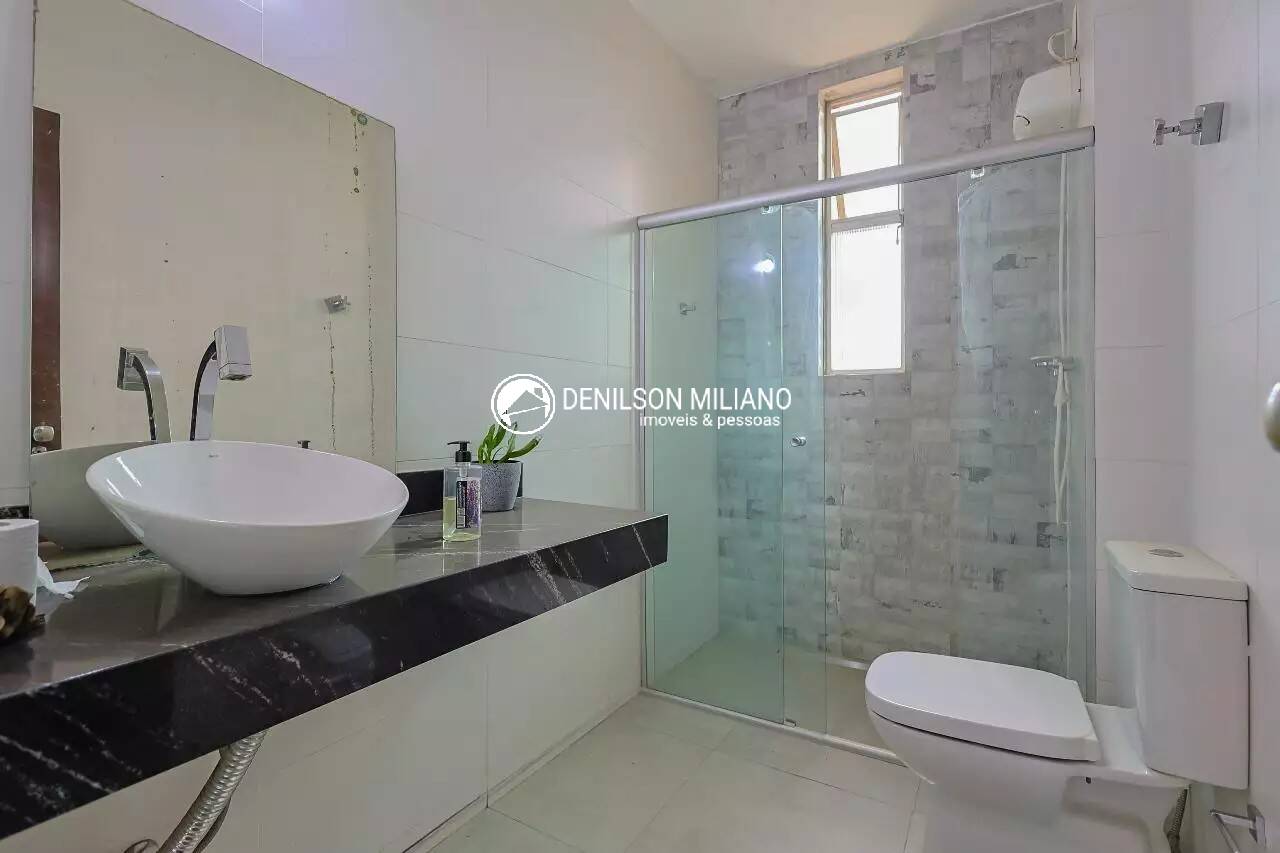 Apartamento para alugar com 4 quartos, 145m² - Foto 12