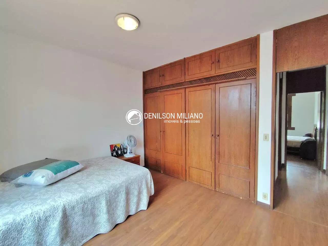 Casa à venda com 4 quartos, 315m² - Foto 5
