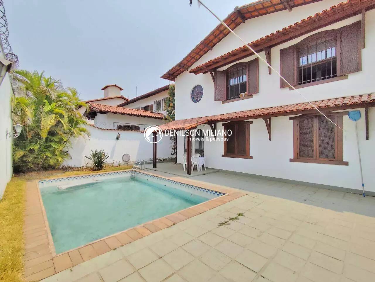 Casa à venda com 4 quartos, 315m² - Foto 7