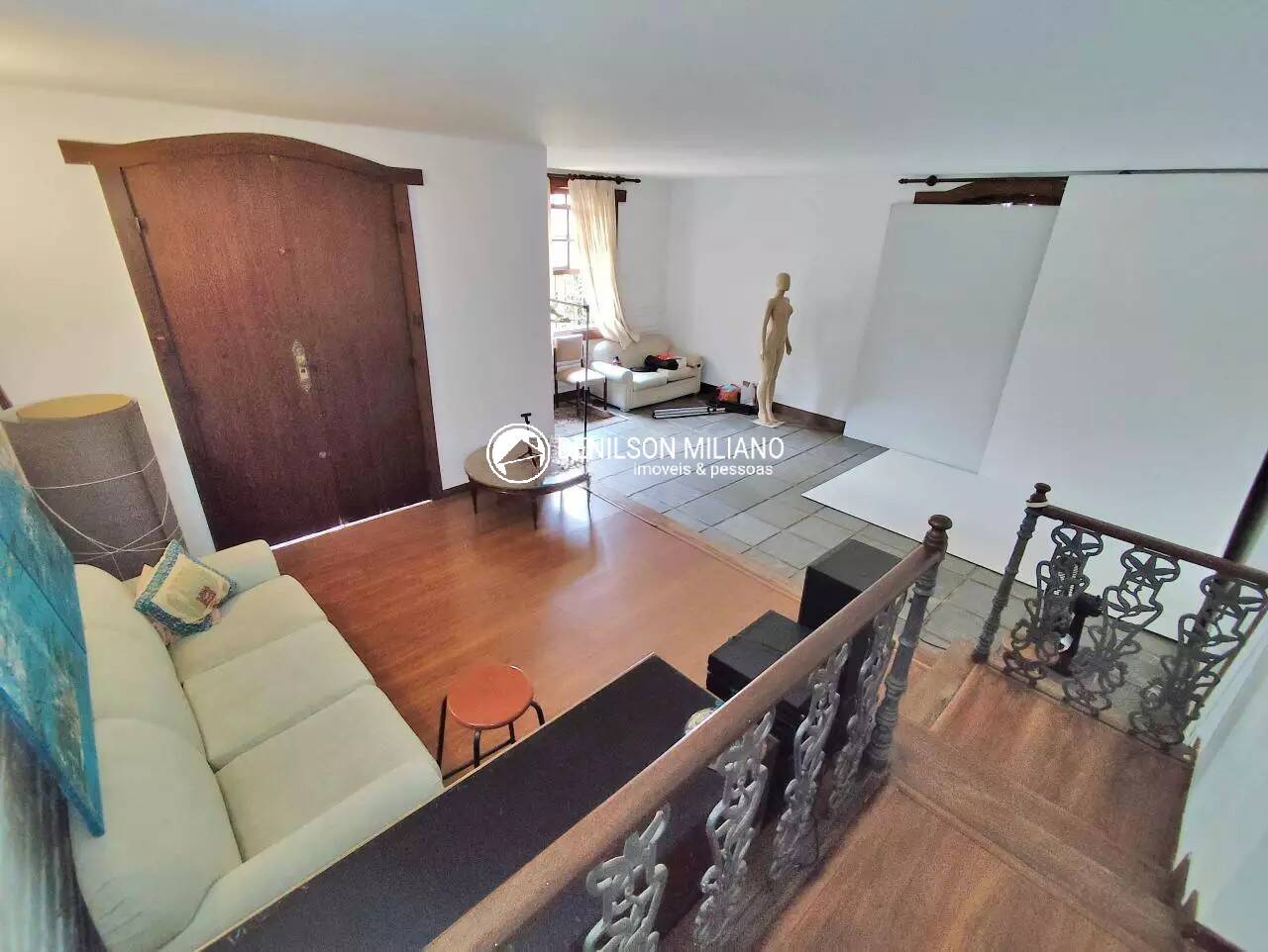 Casa à venda com 4 quartos, 315m² - Foto 17