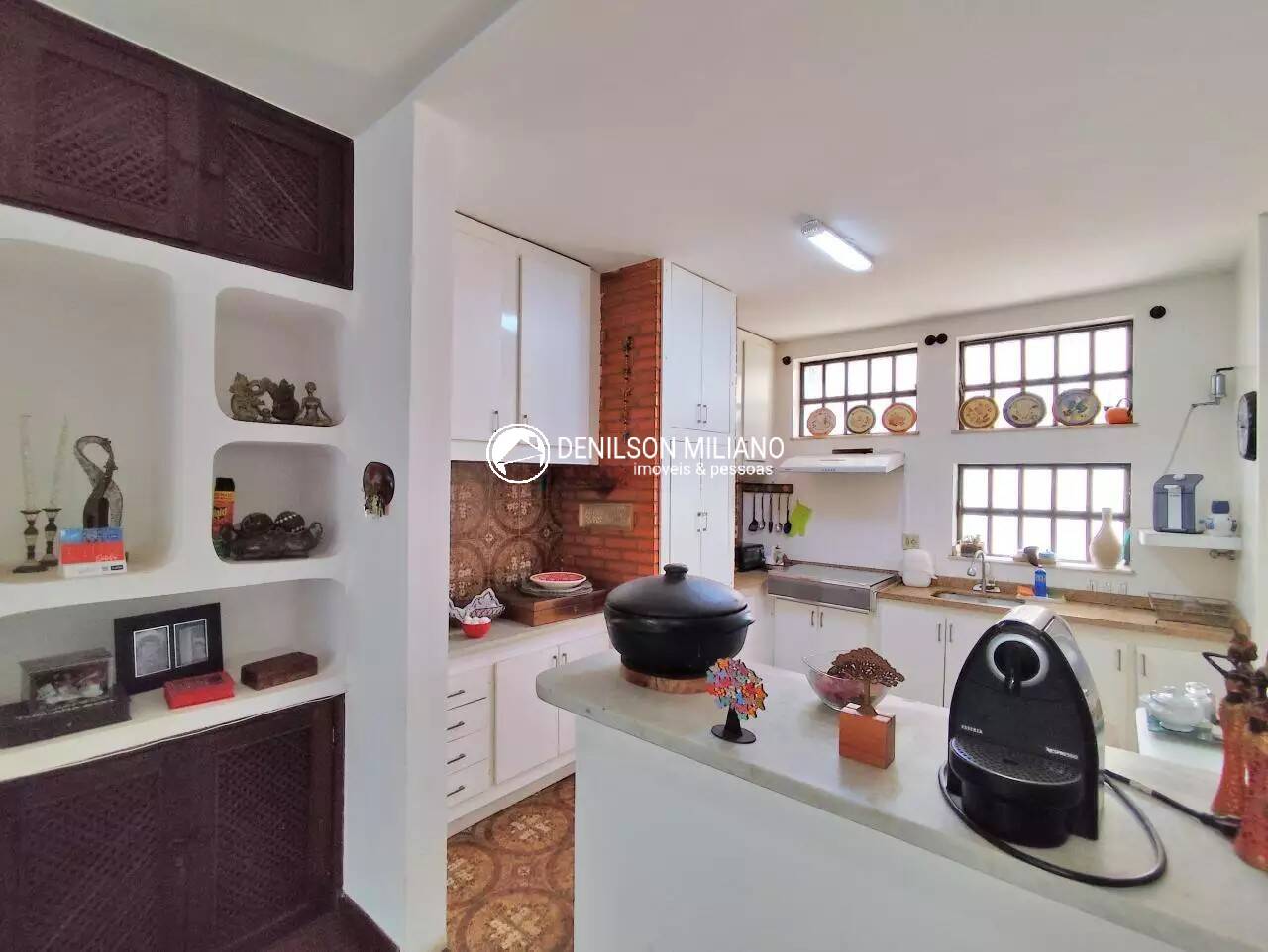 Casa à venda com 4 quartos, 315m² - Foto 18