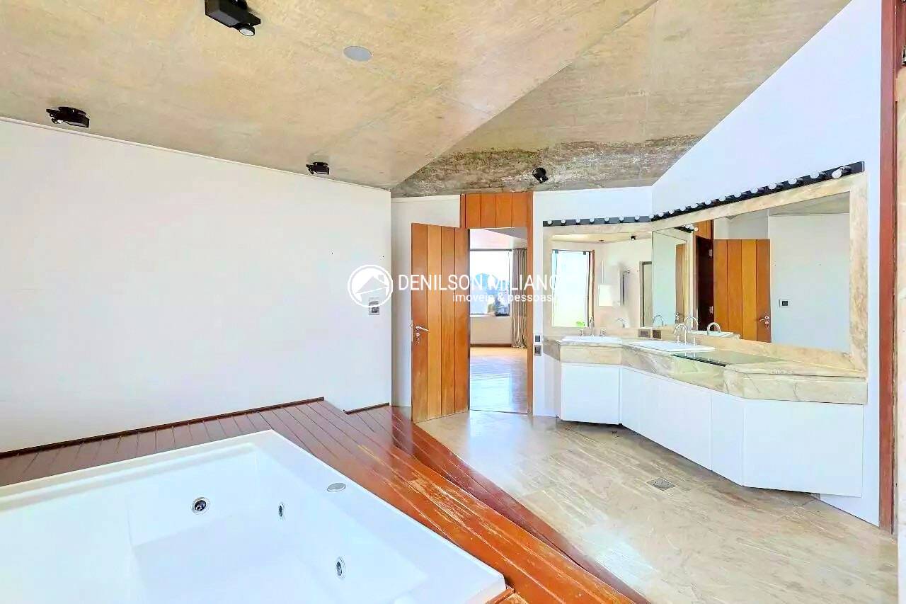 Casa à venda com 4 quartos, 1017m² - Foto 3