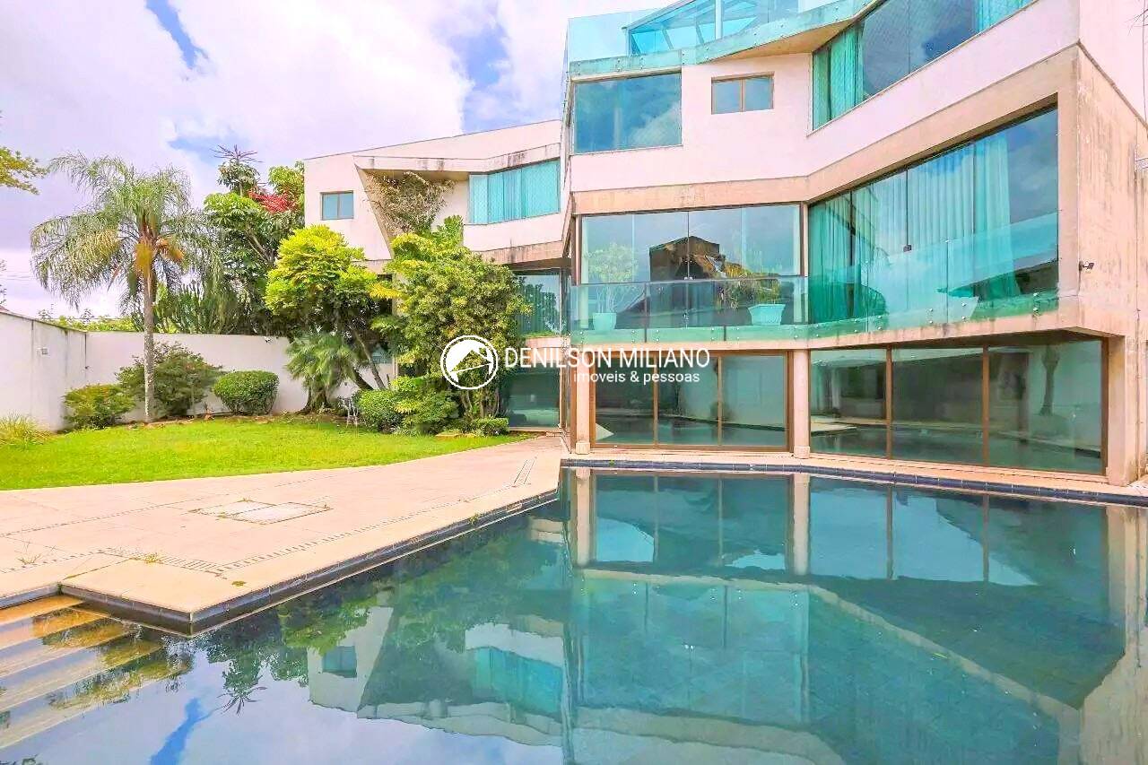 Casa à venda com 4 quartos, 1017m² - Foto 1