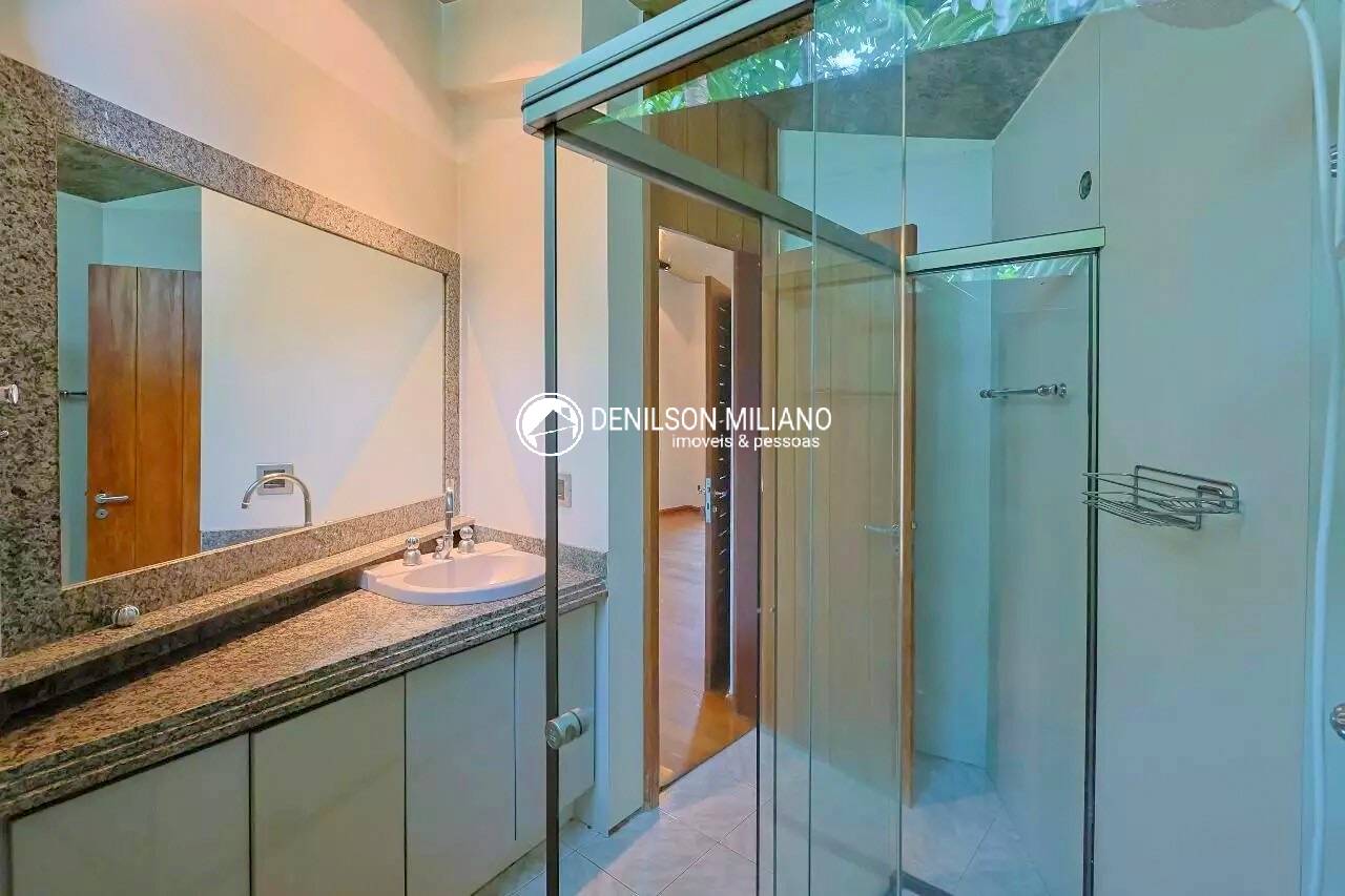Casa à venda com 4 quartos, 1017m² - Foto 9