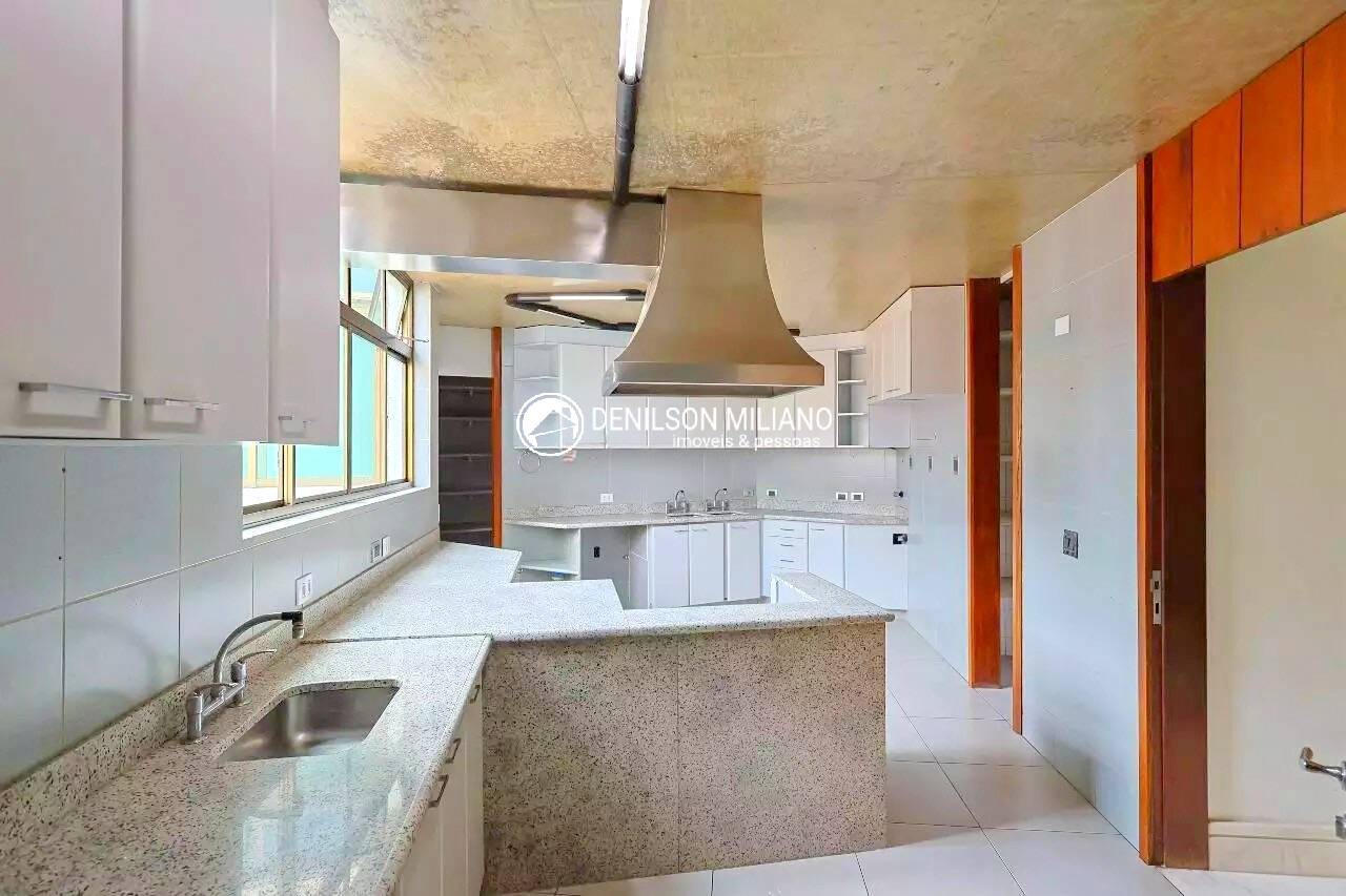 Casa à venda com 4 quartos, 1017m² - Foto 10