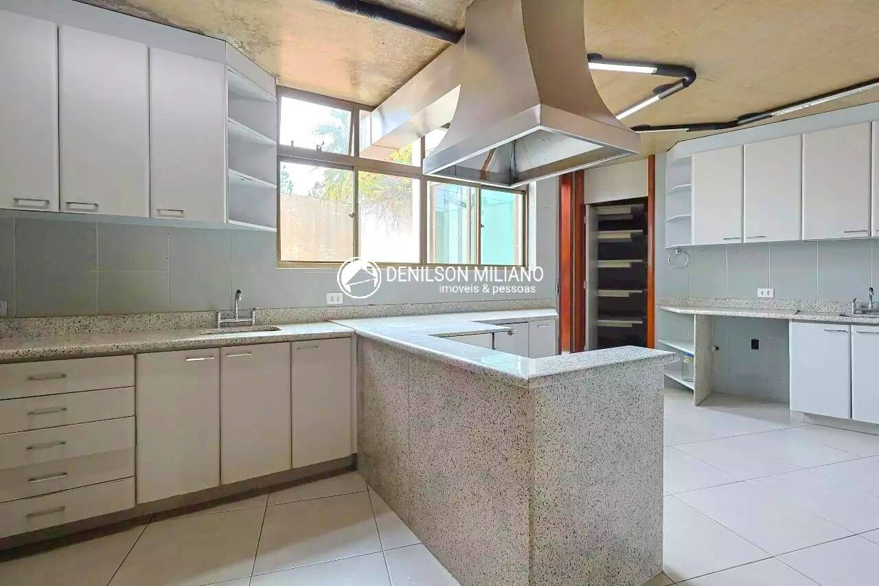 Casa à venda com 4 quartos, 1017m² - Foto 12