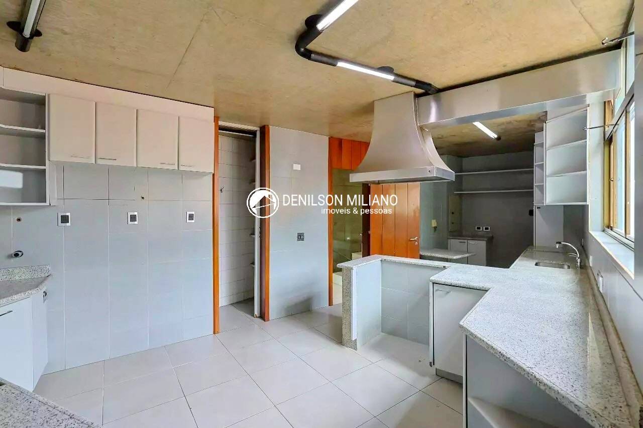 Casa à venda com 4 quartos, 1017m² - Foto 11