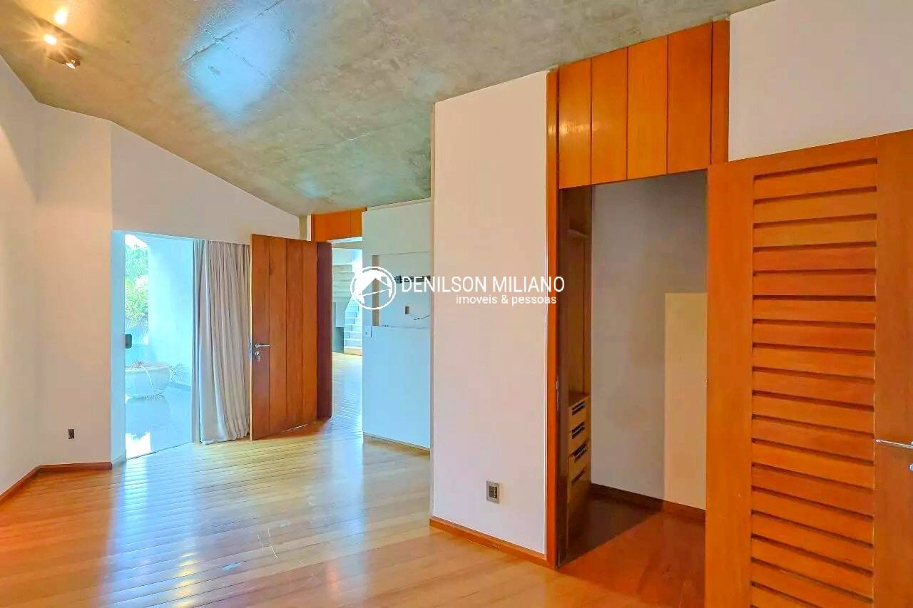 Casa à venda com 4 quartos, 1017m² - Foto 16