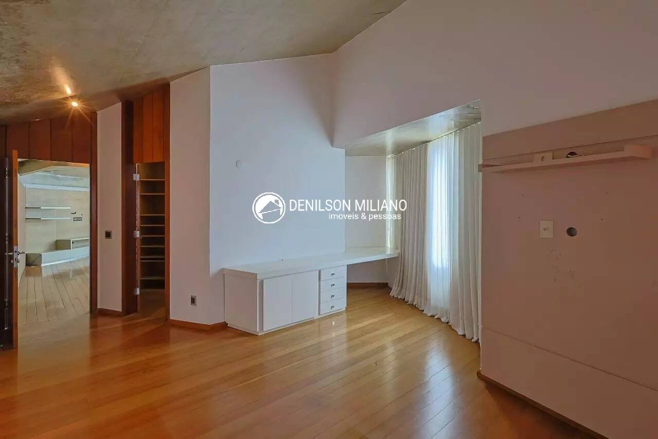 Casa à venda com 4 quartos, 1017m² - Foto 19