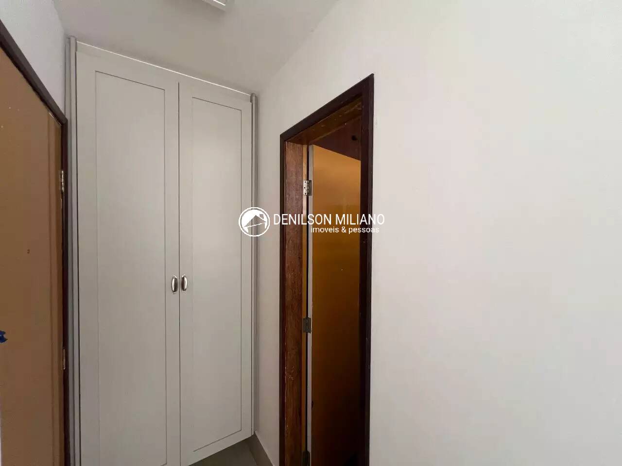 Apartamento para alugar com 4 quartos, 220m² - Foto 11