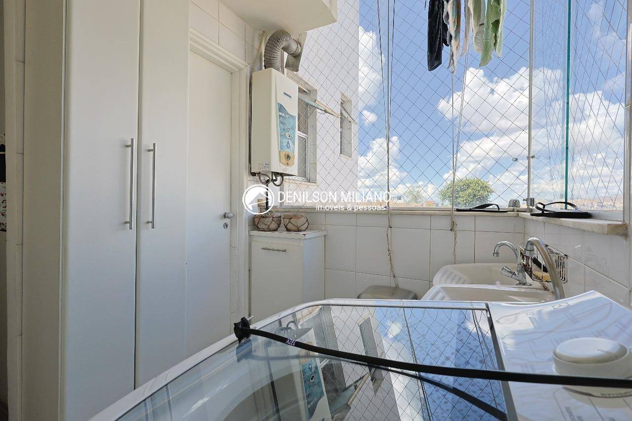 Apartamento para alugar com 4 quartos, 160m² - Foto 2