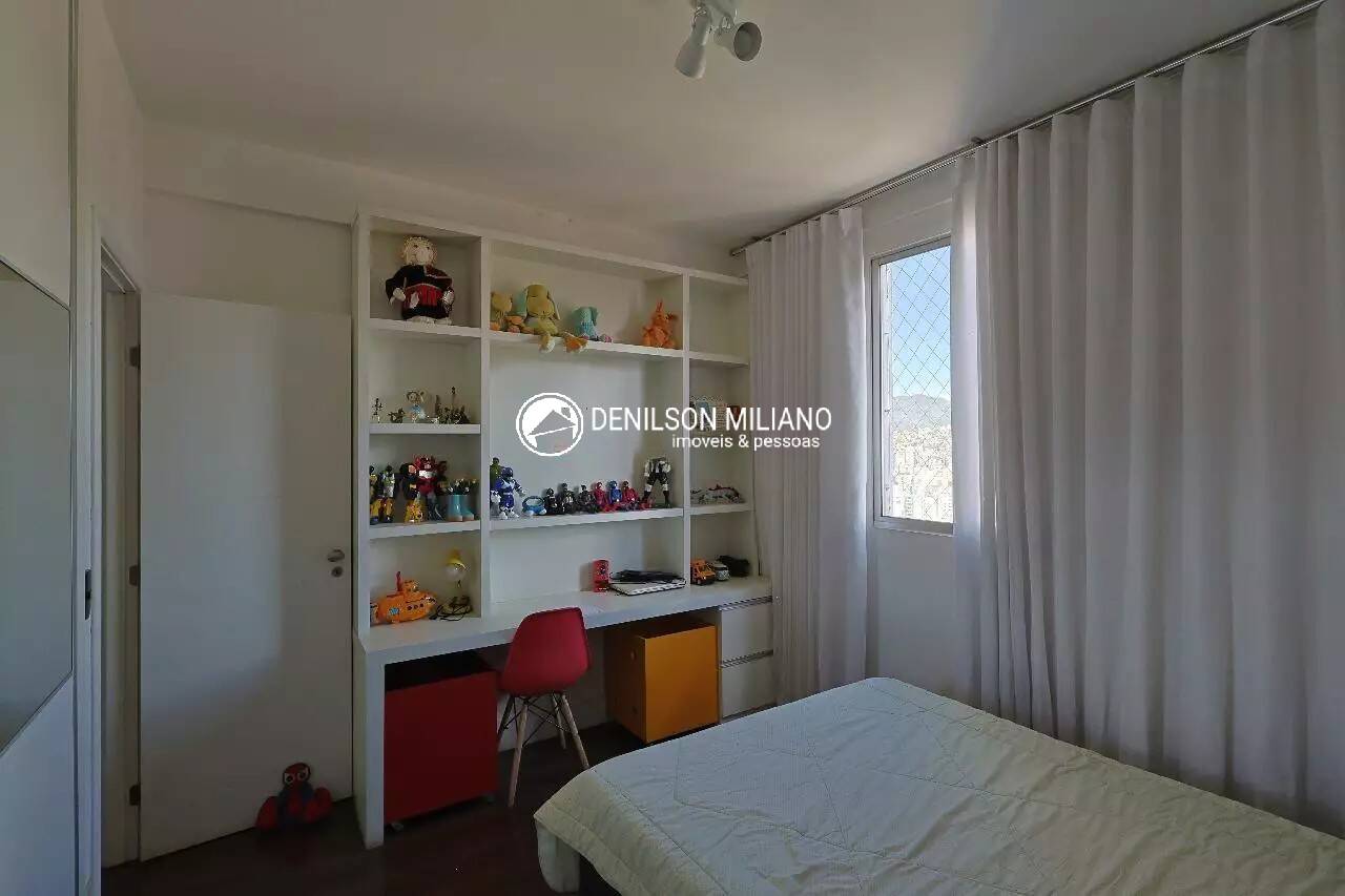 Apartamento para alugar com 4 quartos, 160m² - Foto 22
