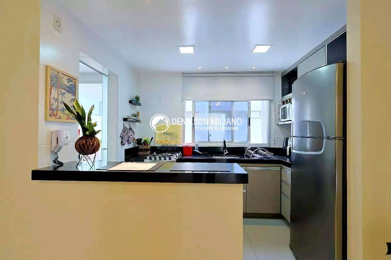 Apartamento para alugar com 2 quartos, 180m² - Foto 2