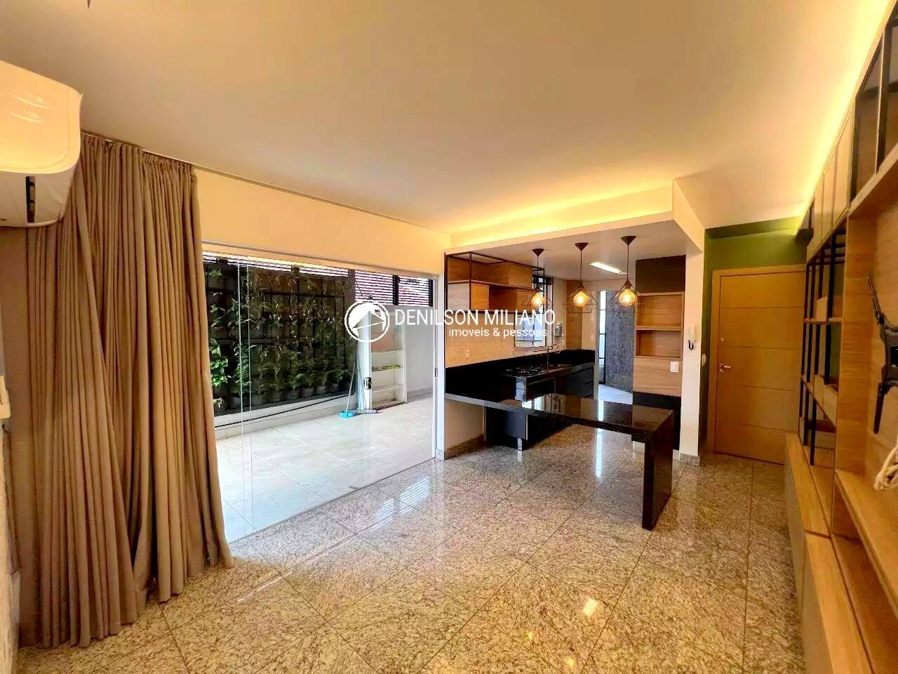 Apartamento para alugar com 2 quartos, 167m² - Foto 1