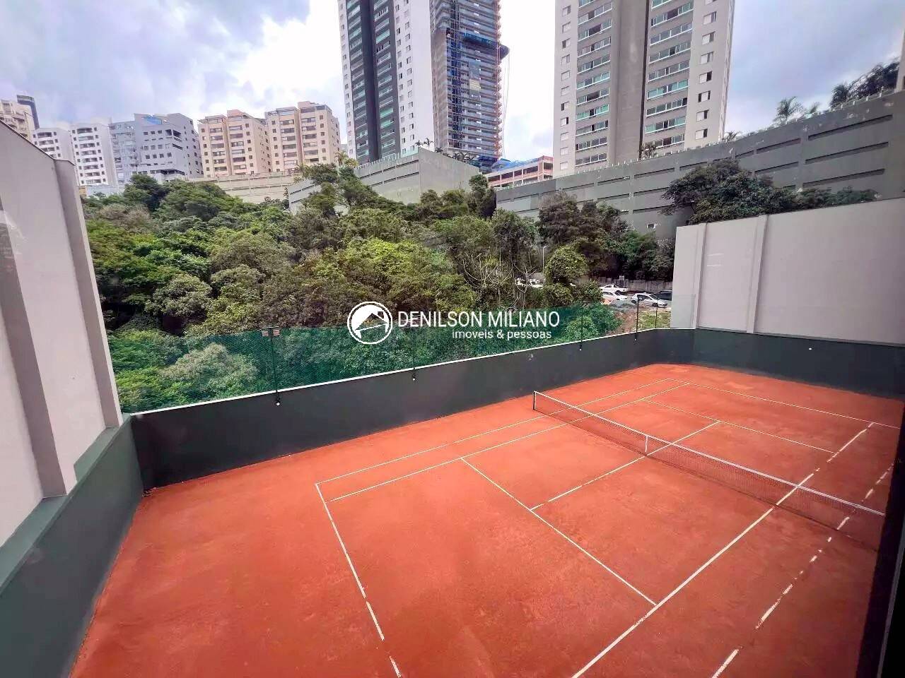 Apartamento para alugar com 3 quartos, 148m² - Foto 13