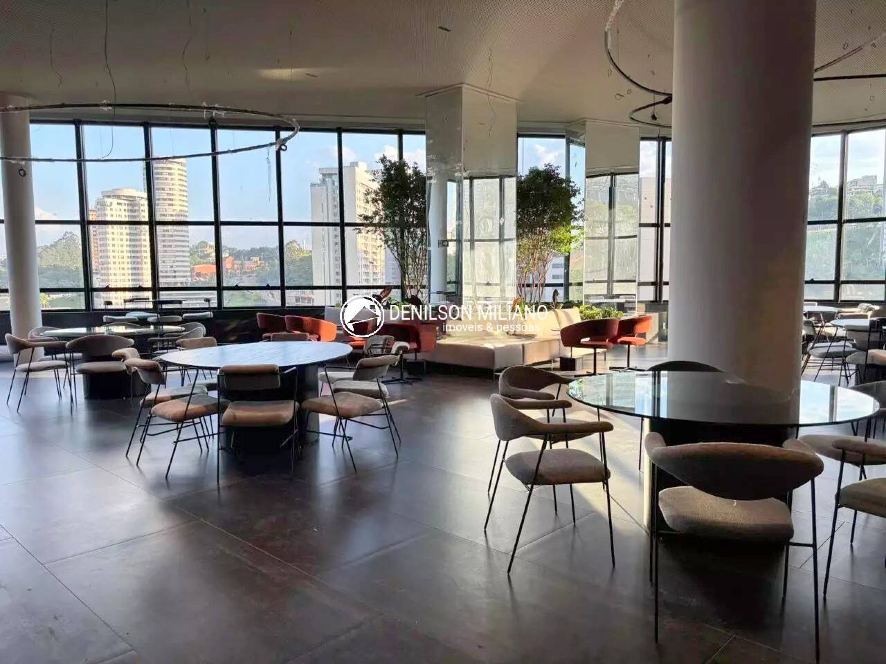 Apartamento para alugar com 3 quartos, 148m² - Foto 18