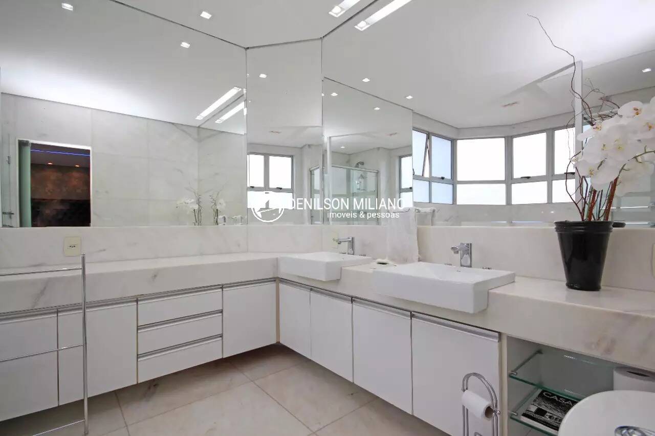 Apartamento à venda com 3 quartos, 260m² - Foto 3