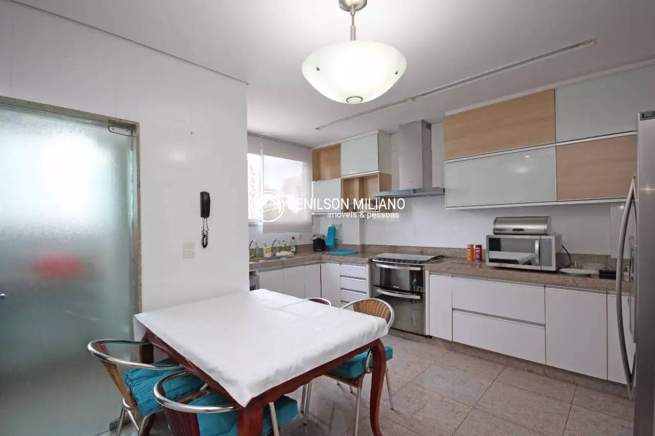 Apartamento à venda com 3 quartos, 260m² - Foto 9
