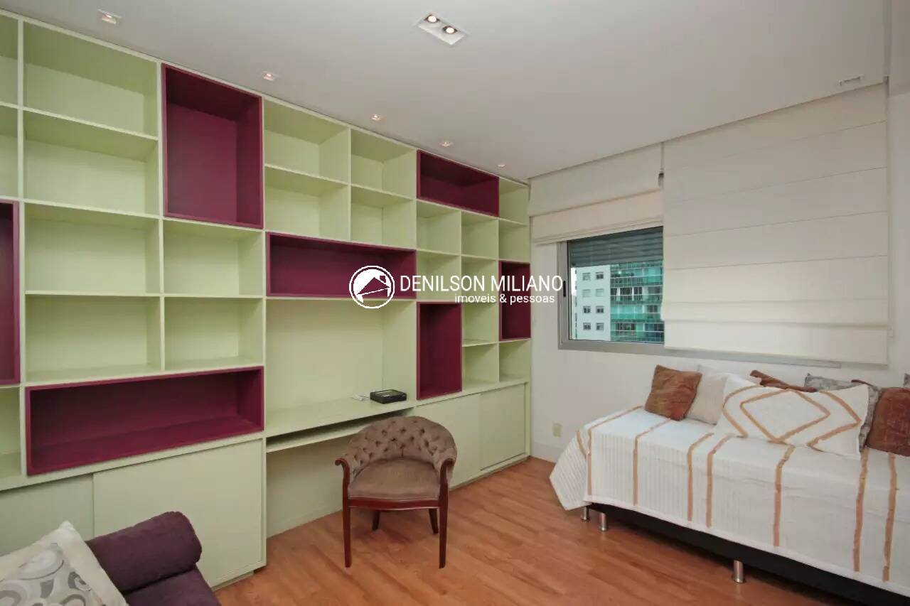 Apartamento à venda com 3 quartos, 260m² - Foto 18