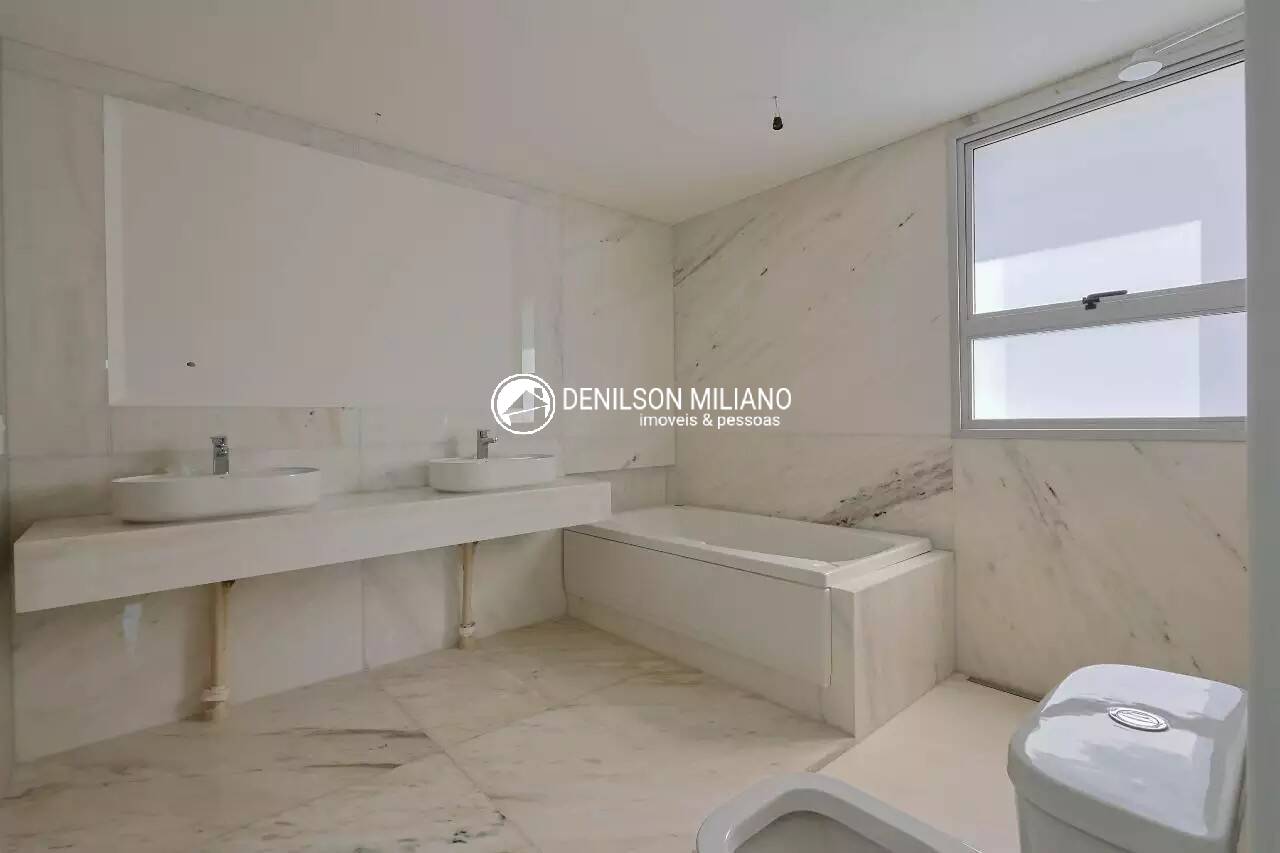 Apartamento para alugar com 4 quartos, 196m² - Foto 6