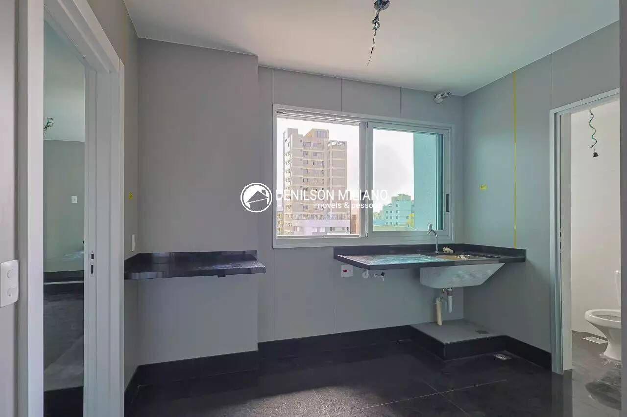 Apartamento para alugar com 4 quartos, 196m² - Foto 8