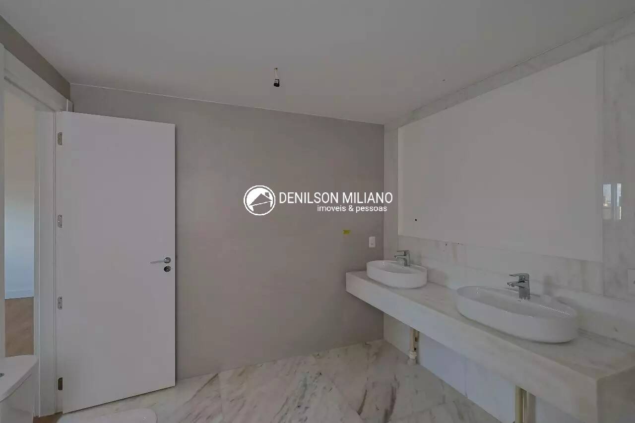 Apartamento para alugar com 4 quartos, 196m² - Foto 15