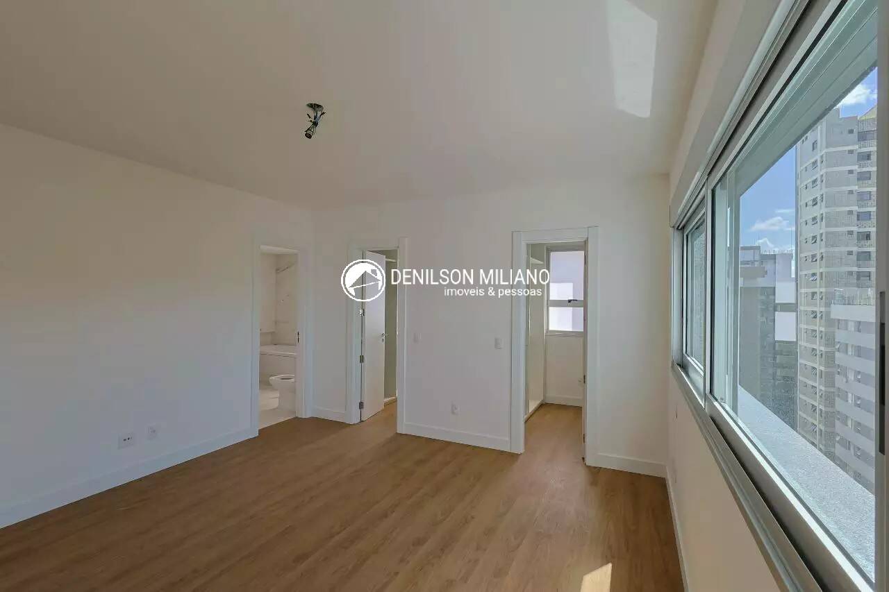 Apartamento para alugar com 4 quartos, 196m² - Foto 18