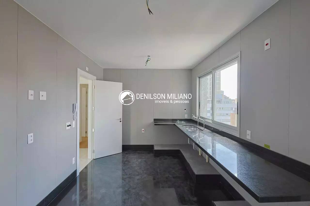 Apartamento para alugar com 4 quartos, 196m² - Foto 27