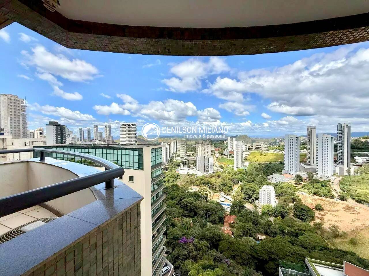 Apartamento à venda com 1 quarto, 42m² - Foto 10