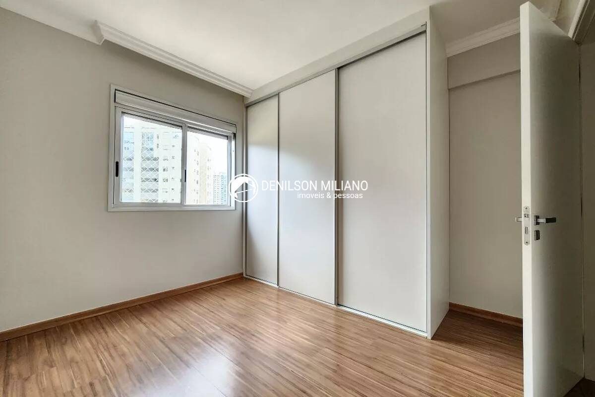 Apartamento para alugar com 2 quartos, 115m² - Foto 3