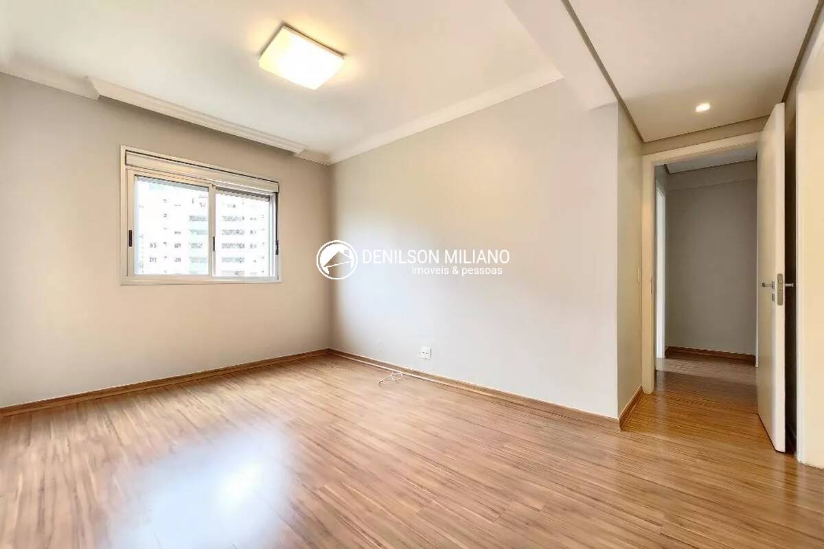 Apartamento para alugar com 2 quartos, 115m² - Foto 4