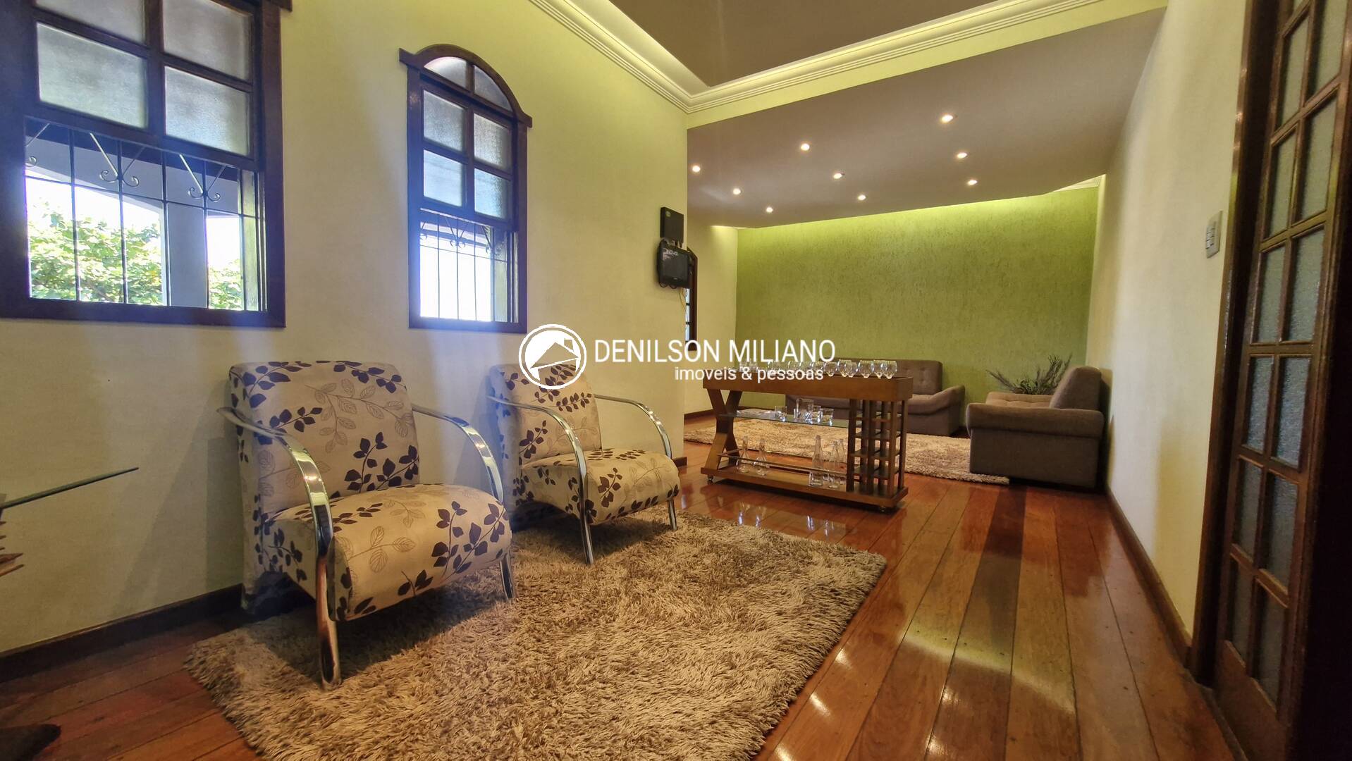 Casa, 4 quartos, 300 m² - Foto 1