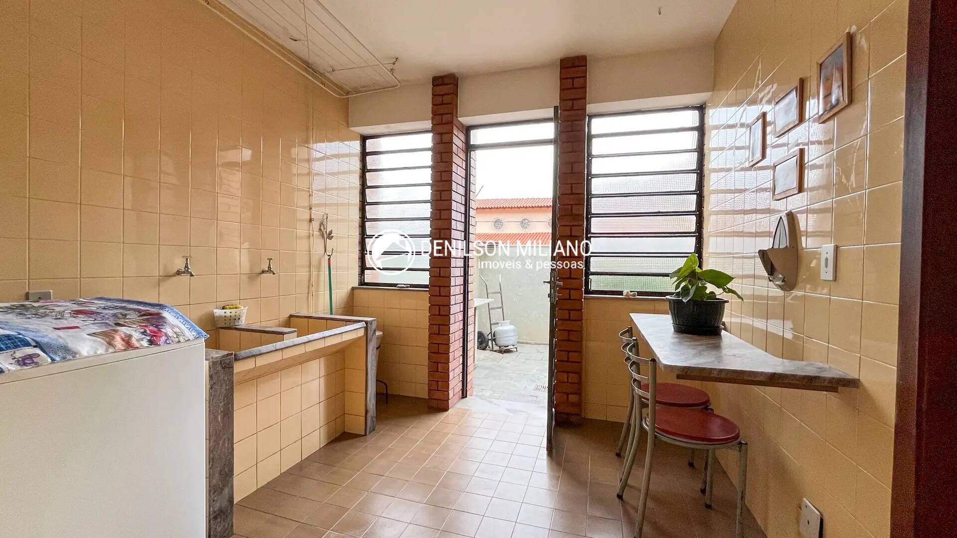 Casa, 4 quartos, 256 m² - Foto 23