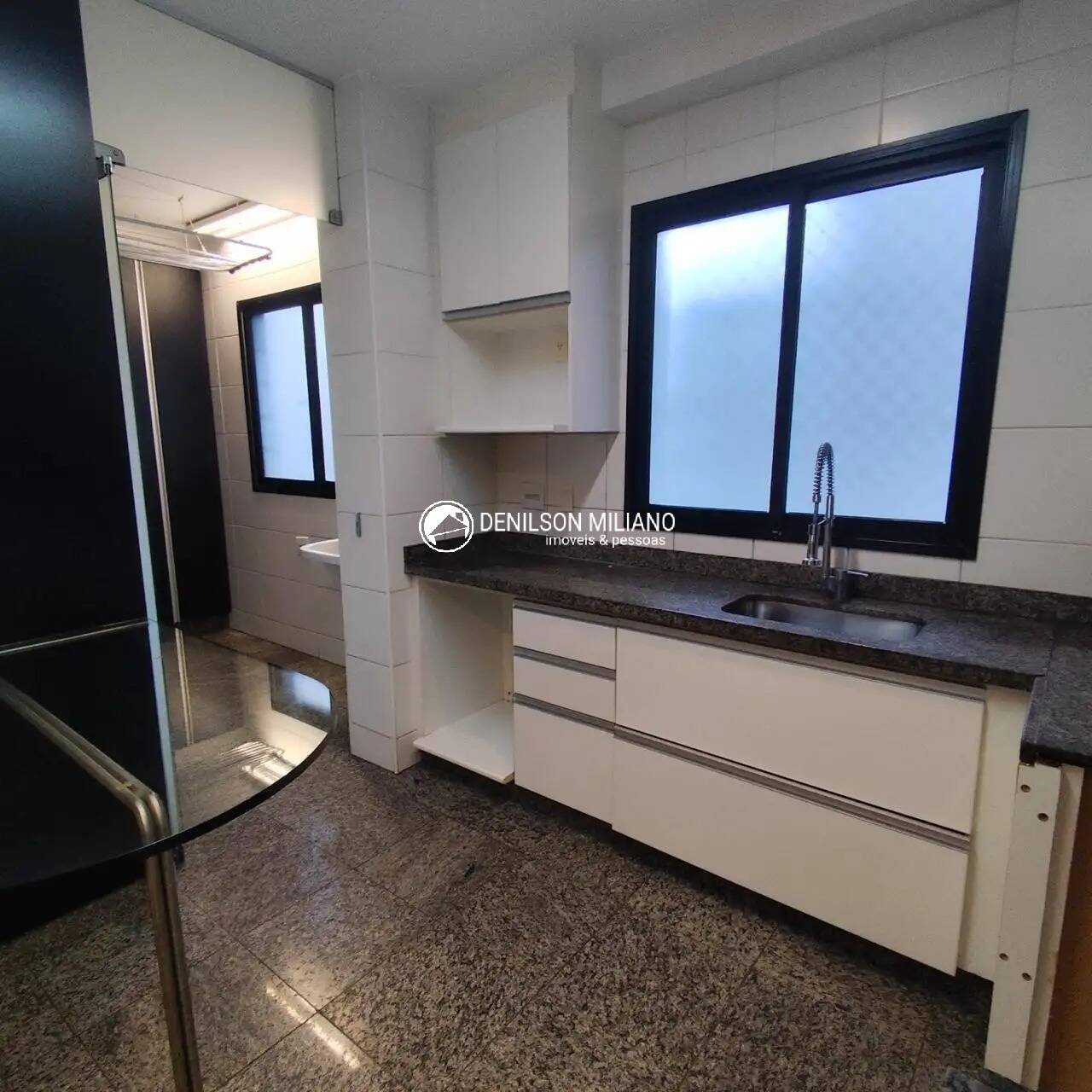 Apartamento à venda com 3 quartos, 134m² - Foto 8