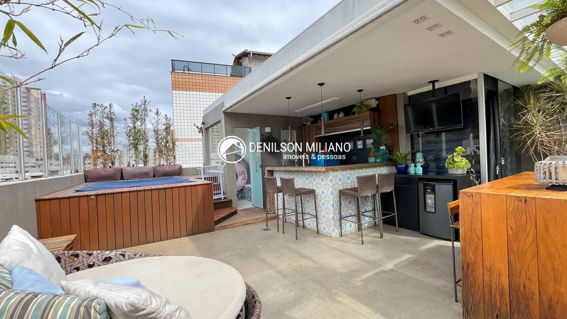 Cobertura, 3 quartos, 183 m² - Foto 1