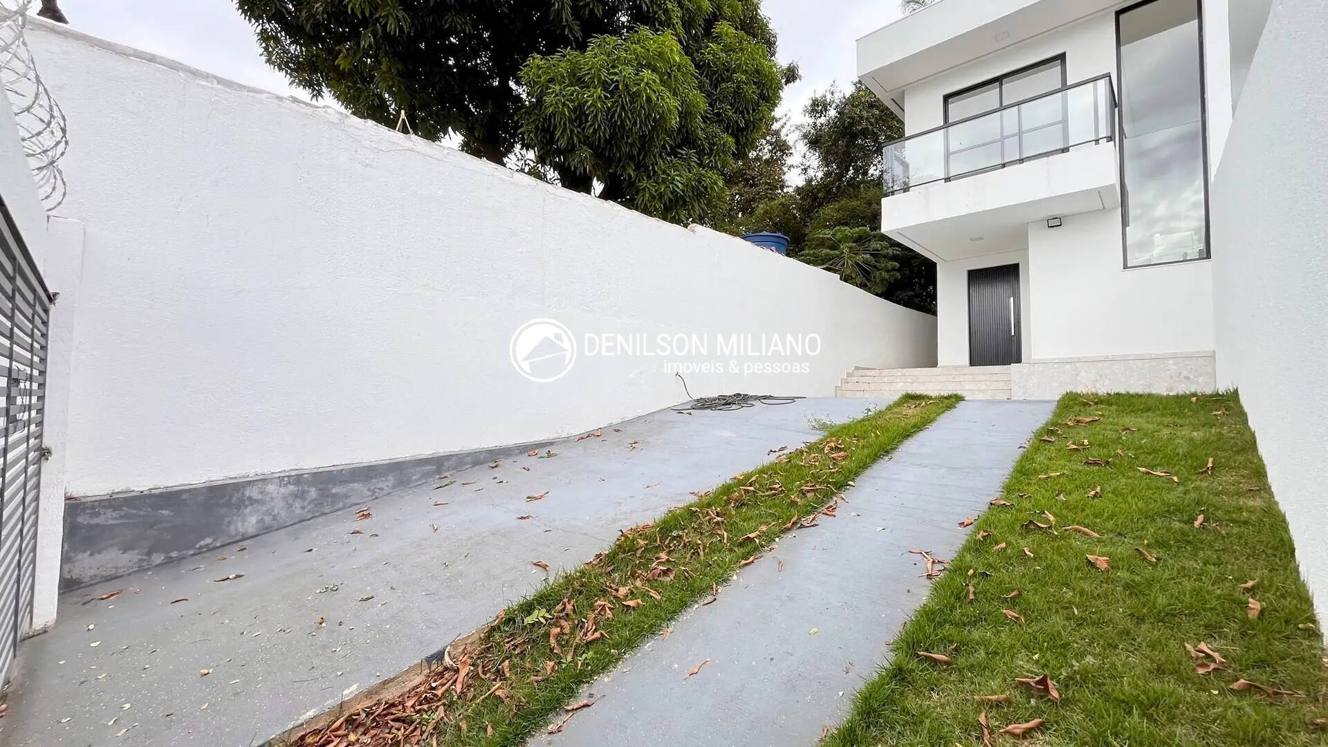 Casa, 3 quartos, 215 m² - Foto 1