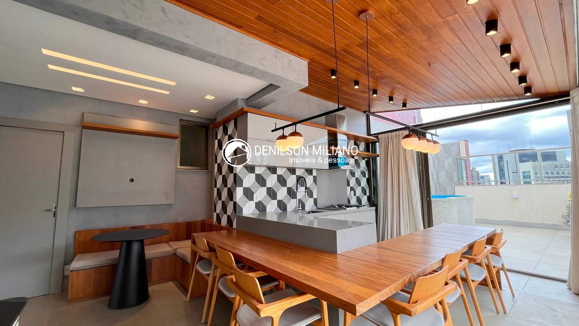 Cobertura, 3 quartos, 220 m² - Foto 1