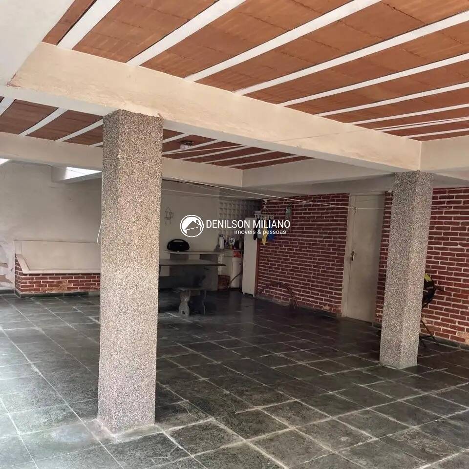 Casa, 4 quartos, 237 m² - Foto 9