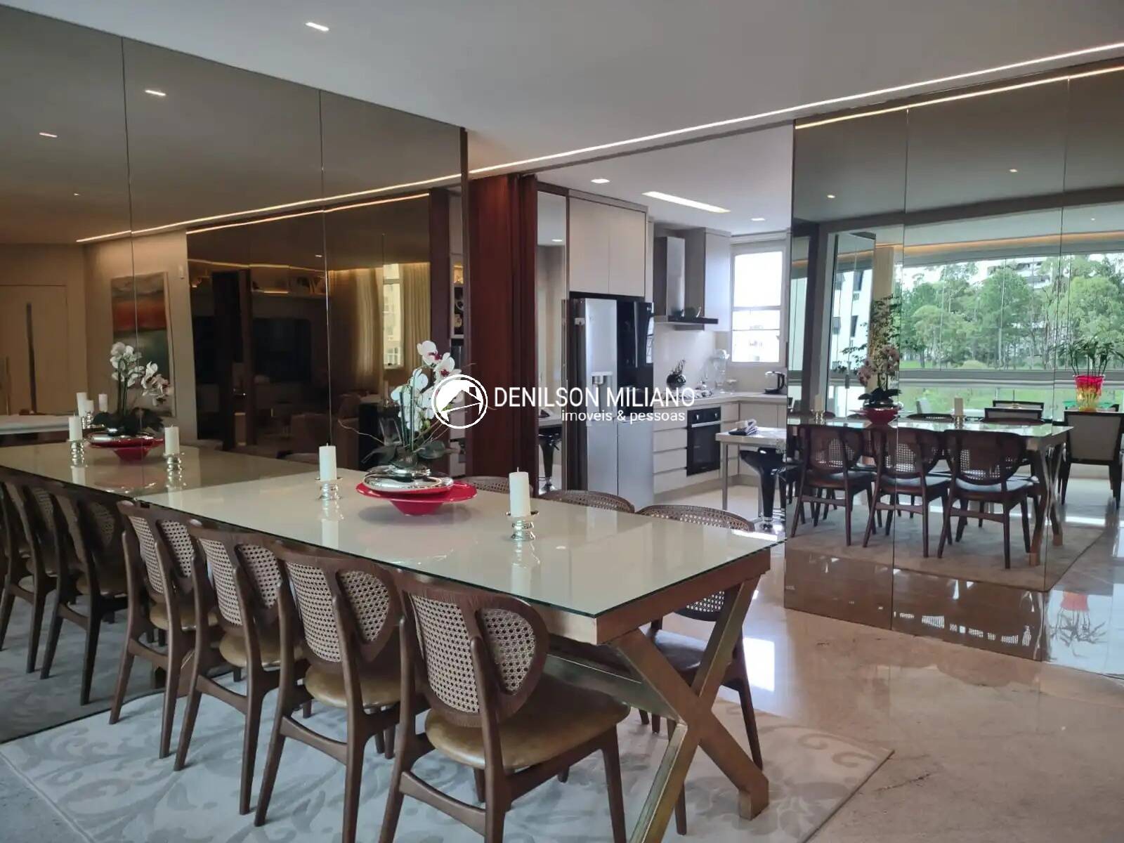 Apartamento à venda com 4 quartos, 198m² - Foto 3