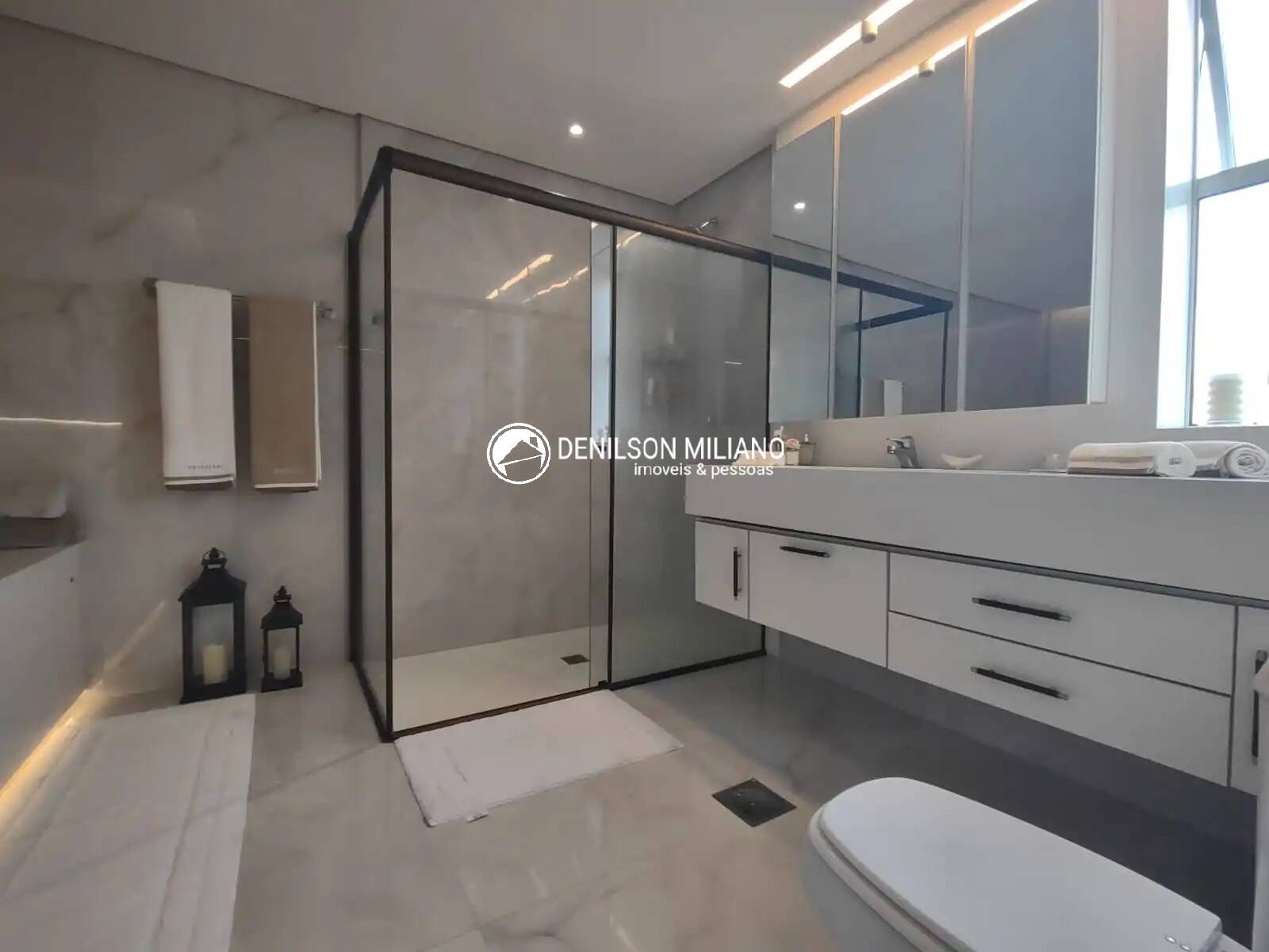 Apartamento à venda com 4 quartos, 198m² - Foto 16