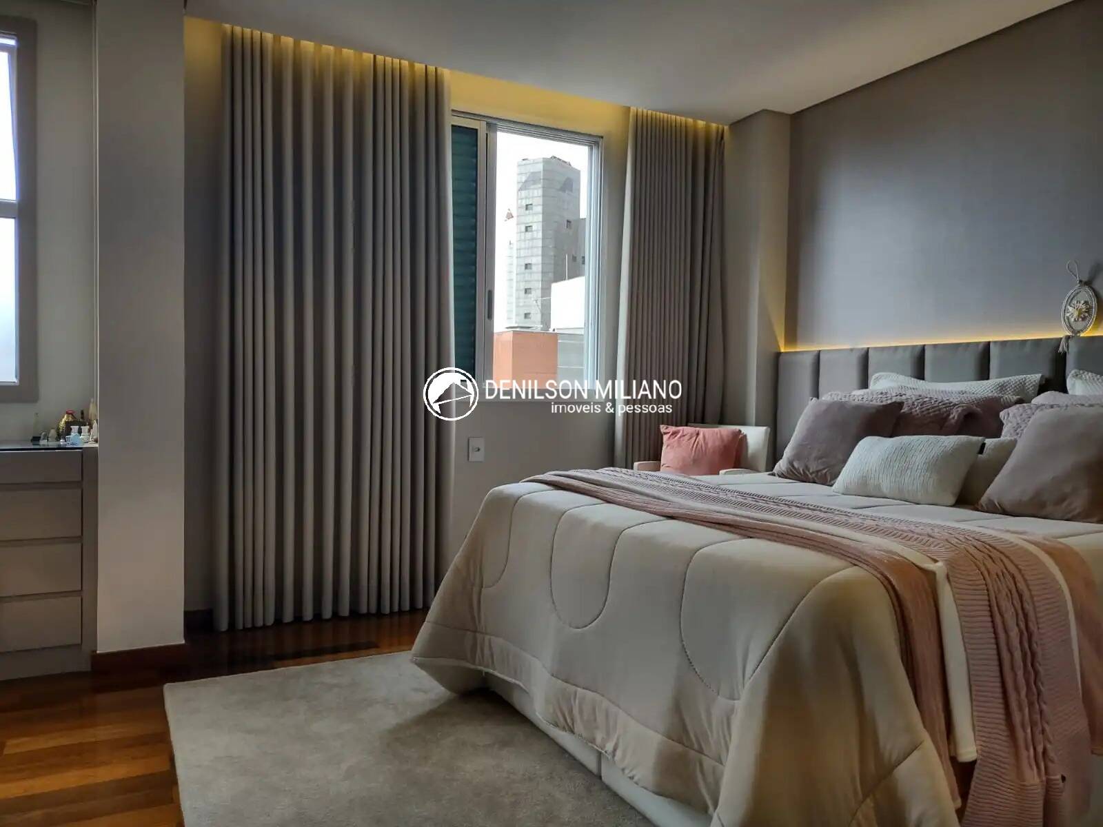 Apartamento à venda com 4 quartos, 198m² - Foto 29