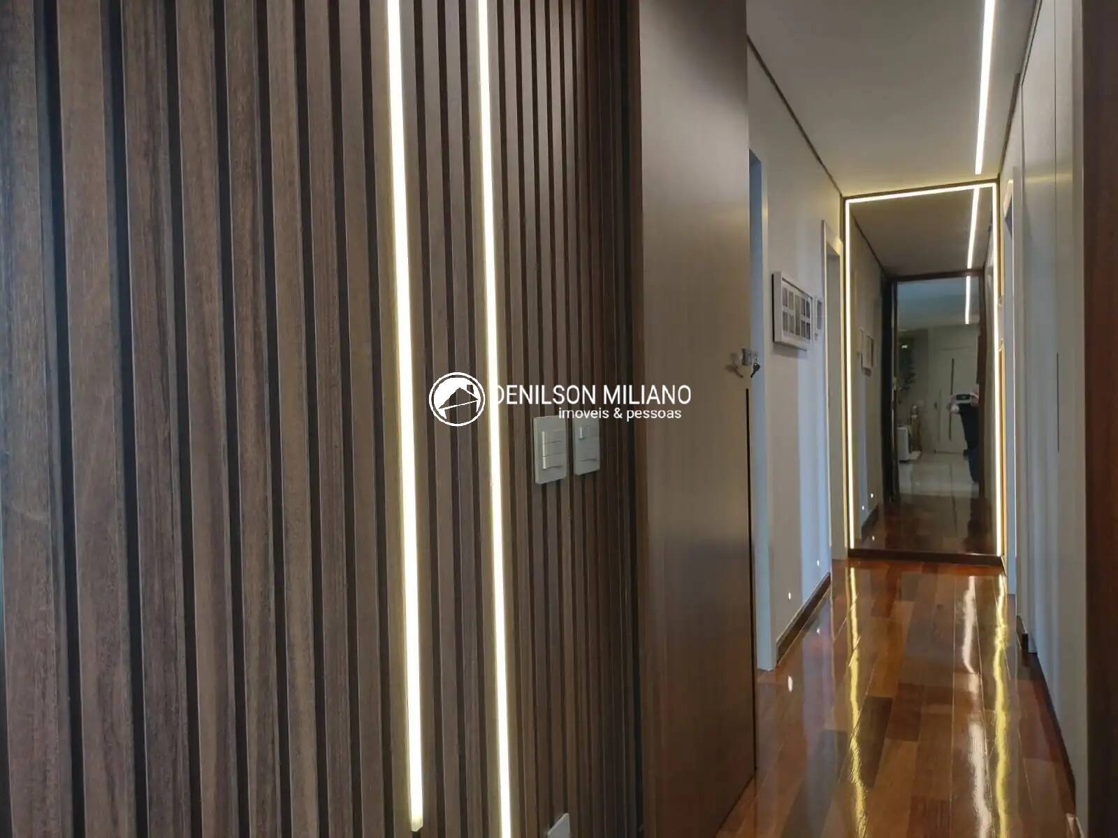 Apartamento à venda com 4 quartos, 198m² - Foto 32